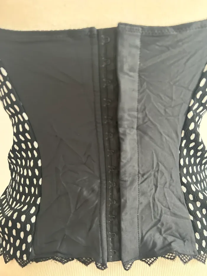 Guêpière Ravage - photo numéro 3