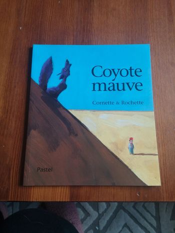 Livre Coyote mauve
