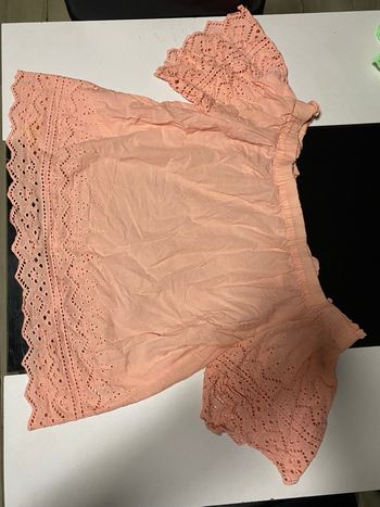 Haut epaule dénudé