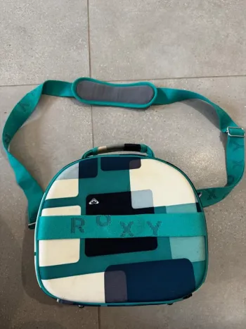 Petit bagage à bandoulière Roxy, bon état mais quelques tâches, 28x25x12cm