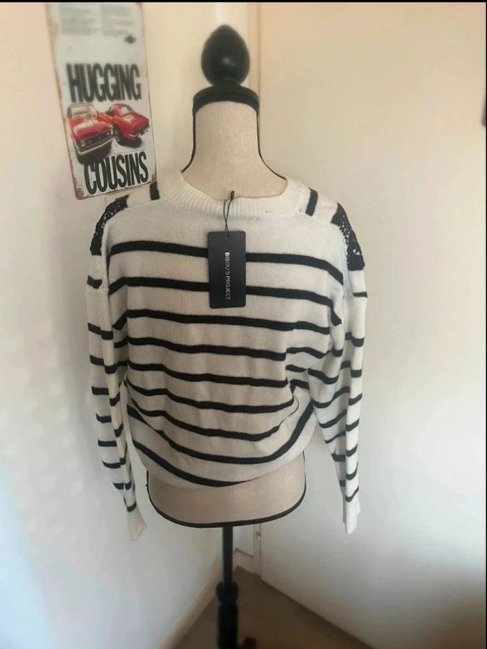 Très beau pull en V taille unique neuf - photo numéro 3