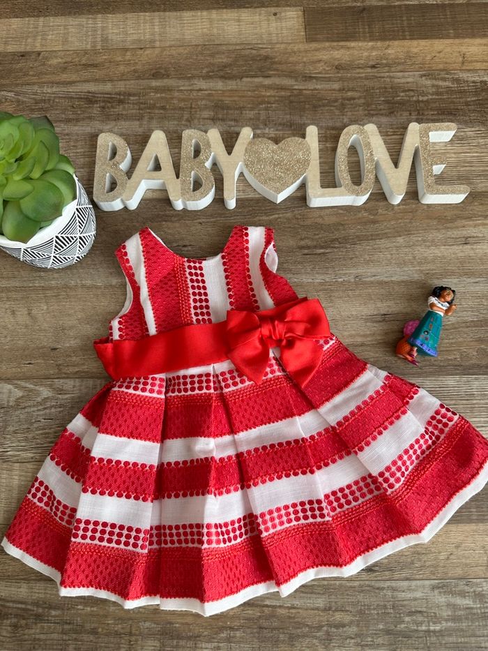 - Robe Alber     - 3 mois - Très bon état