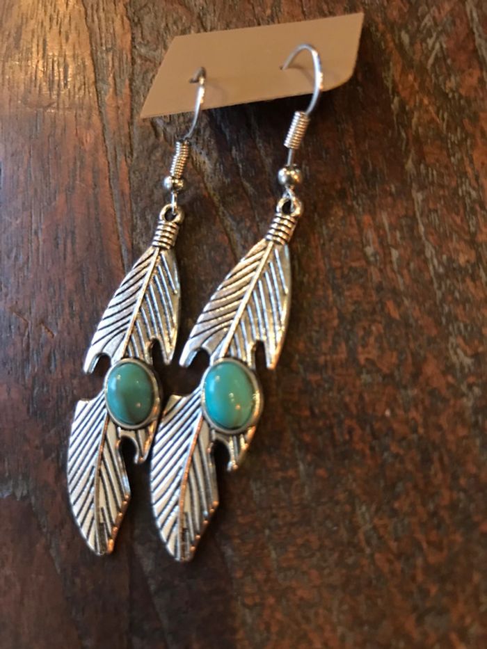 Boucles d’oreilles plumes et turquoise - photo numéro 3