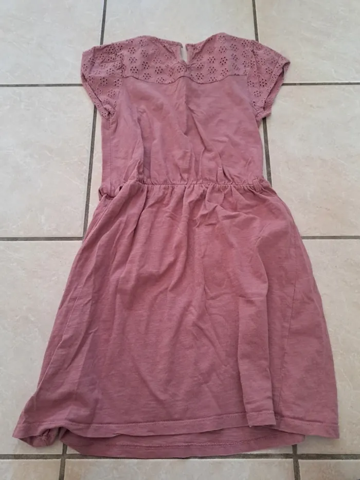 Robe manches courtes vieux rose 10 ans 👧 Gemo en TBE - photo numéro 3