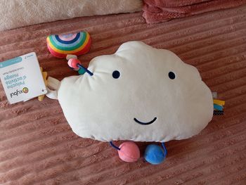 Oreiller, coussin de sieste, Nimbus Nuage d'activités musicales, jeux d'éveil voiture, cosy neuf