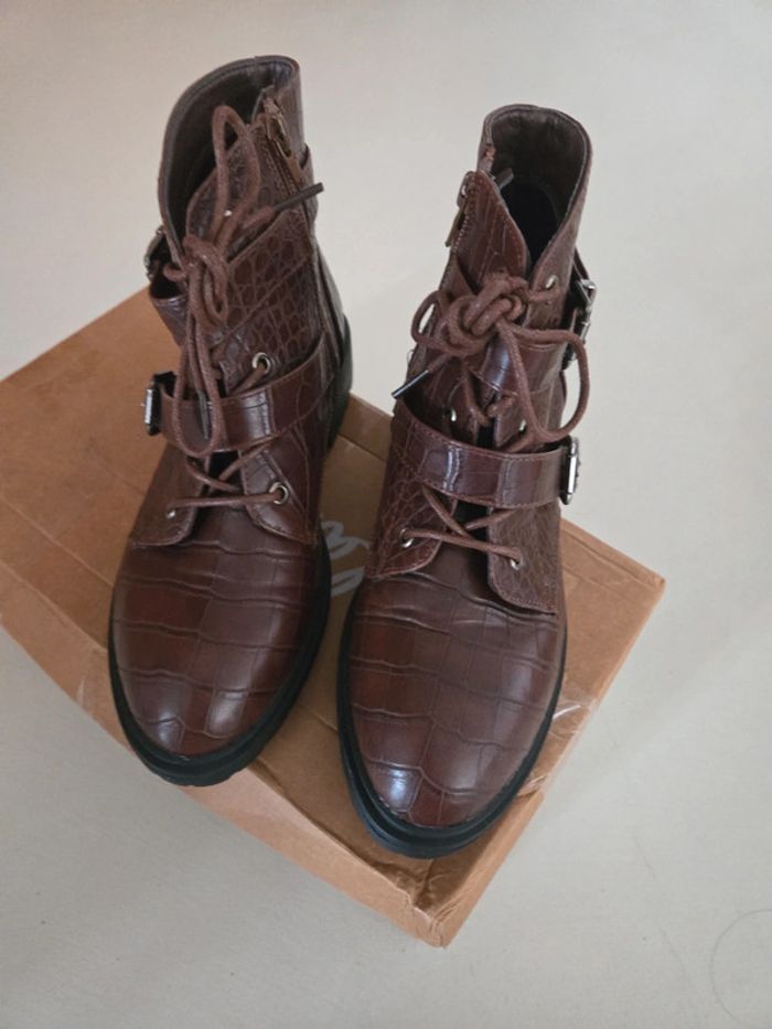 Bottines neuves T 37 - photo numéro 4