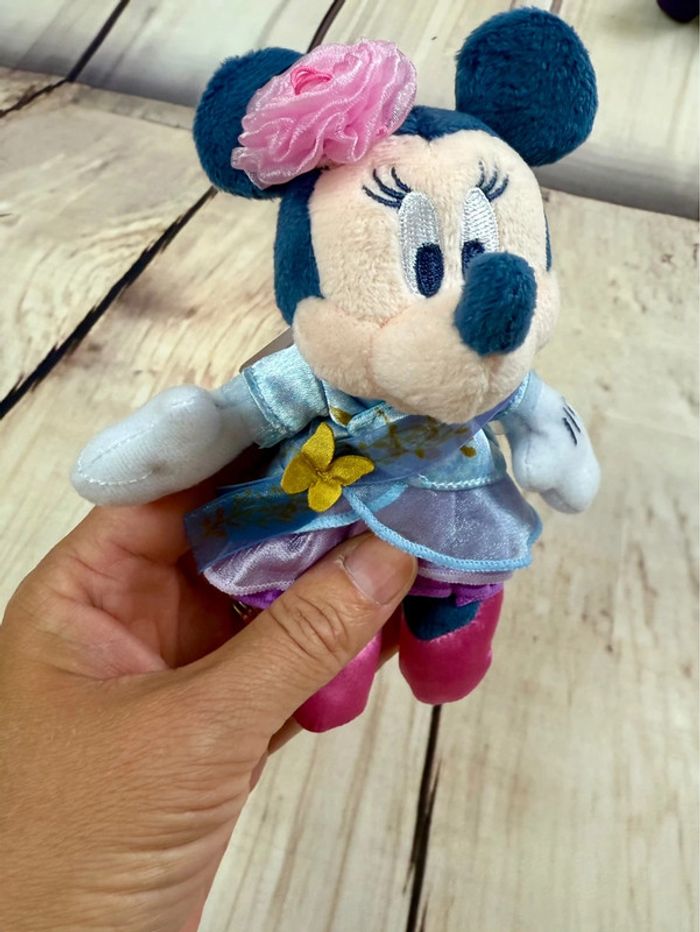 Peluches collector Disney Mickey & Minnie Fantasy Springs Hôtel - photo numéro 13