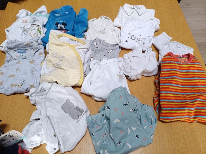 Gros lot hiver 3 mois lot 1 - photo numéro 3