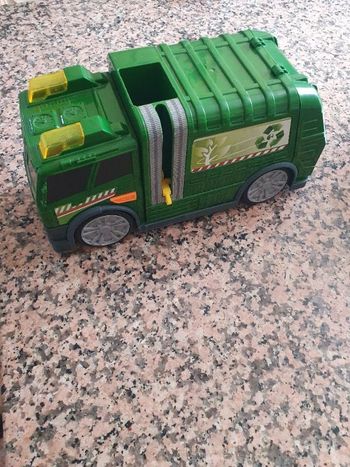 Camion poubelle sonore