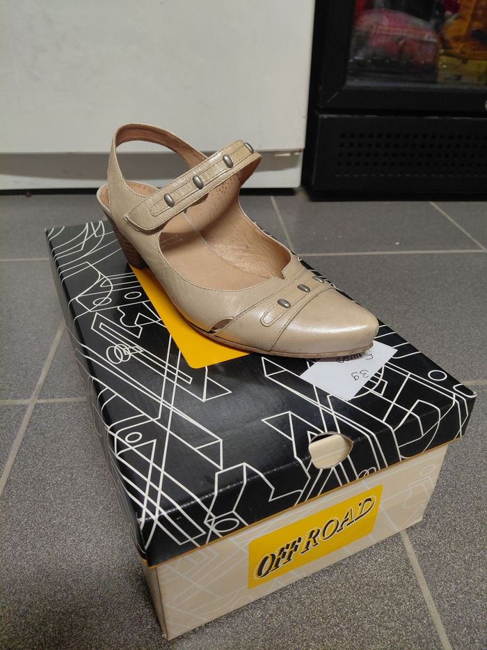 Chaussures de mariage, baptême,communion, soirée...