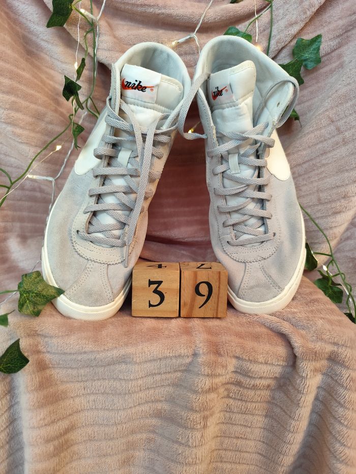 Baskets hautes Nike 39 - photo numéro 2