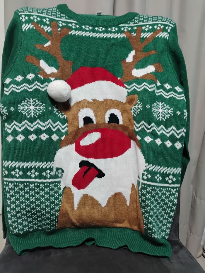Pull de Noël taille S - photo numéro 3