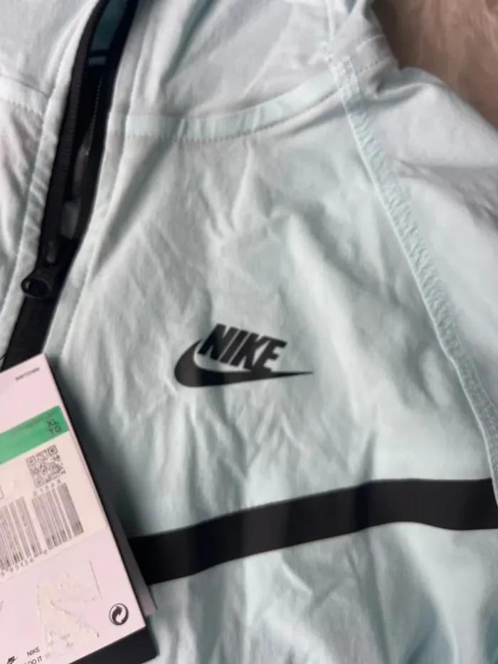 Veste Nike tech - photo numéro 3