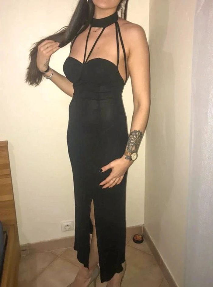 Robe longue noire fendue - photo numéro 2