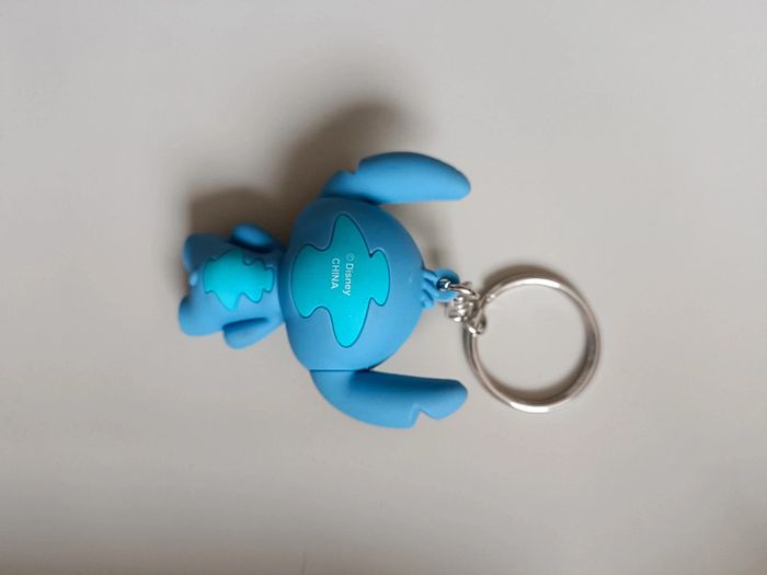Porte clé Stitch Disneyland Paris neuf - photo numéro 2