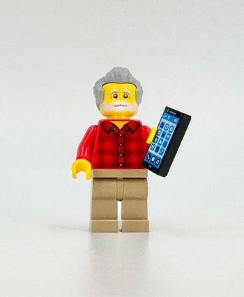 Lego Ideas Le Jardin Botanique : Visiteur retraité et son téléphone - NEUF