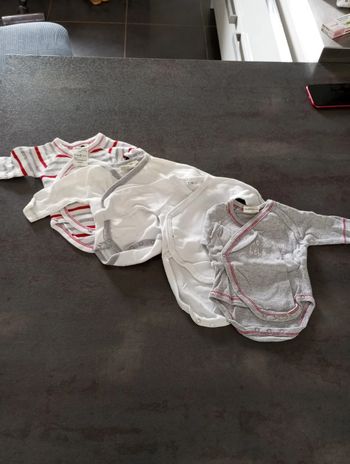 Lot bodies naissance