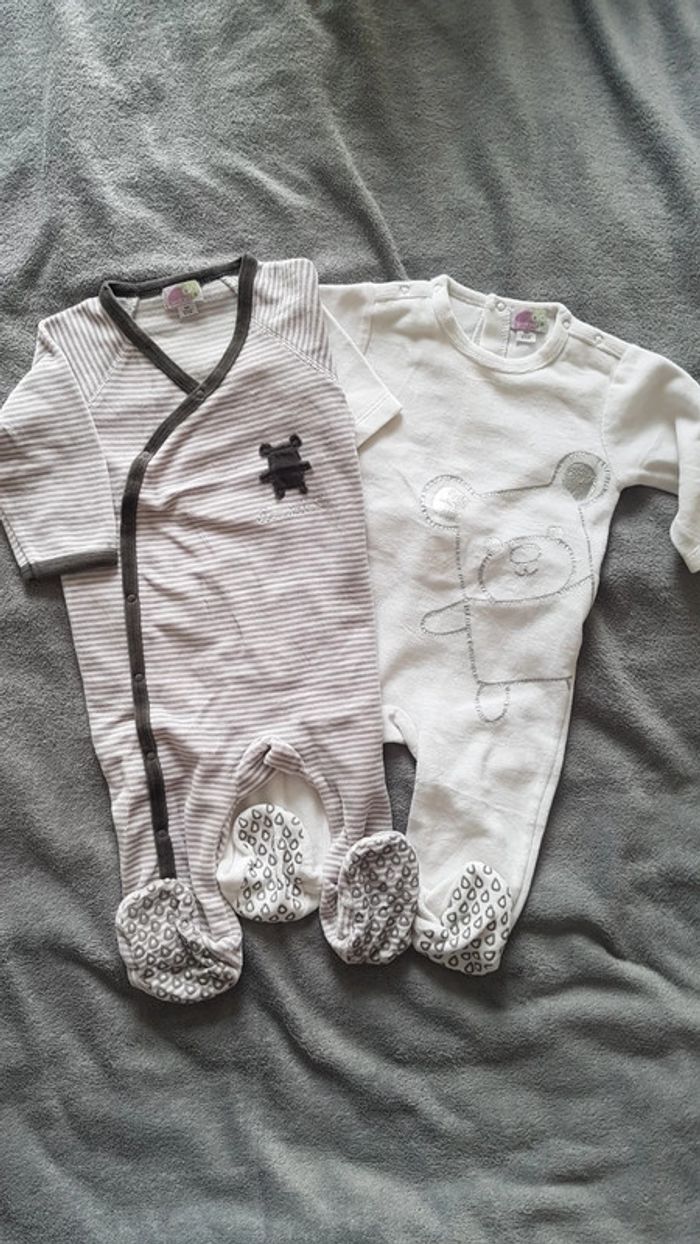 Lot 2 pyjamas 6 mois - photo numéro 4