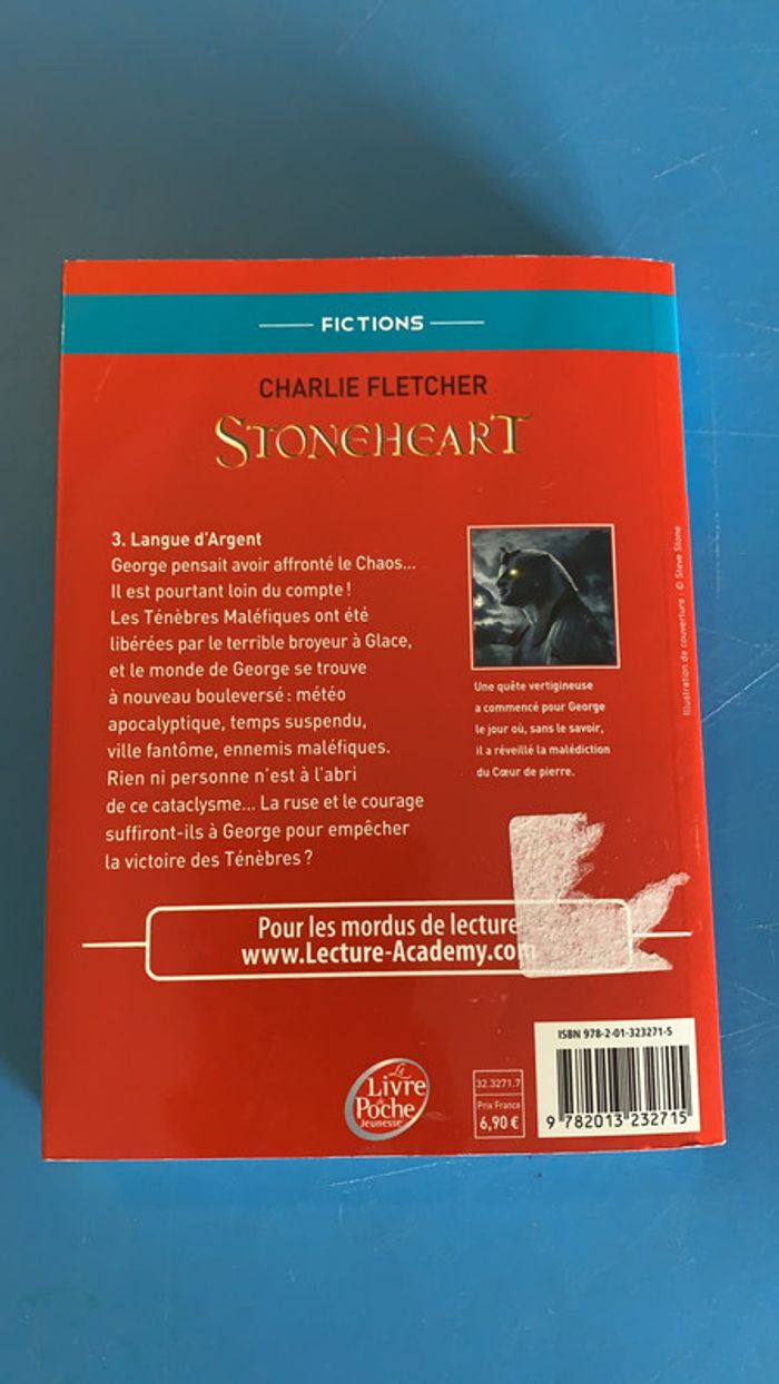 Livre Stoneheart de Charlie Fletcher - photo numéro 2