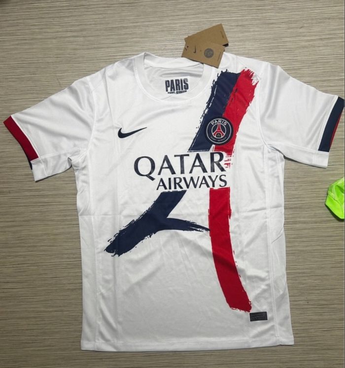 2 Maillots PSG - photo numéro 2