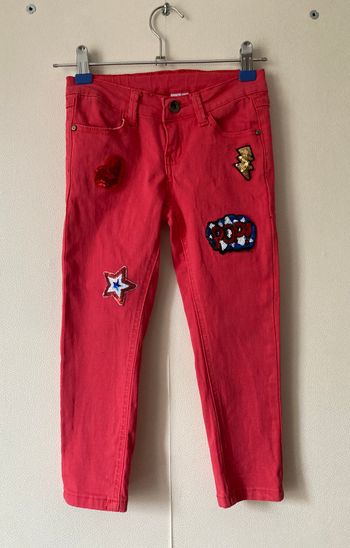pantalon jean avec motif en sequins