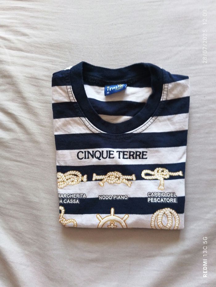 T-shirt taille 4/5 ans - photo numéro 4