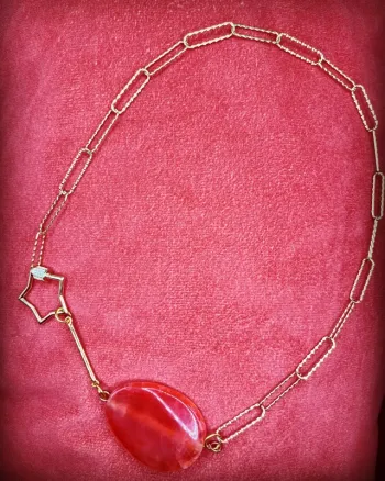 Collier pierre
