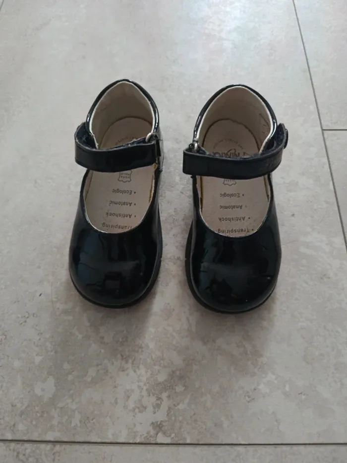 Chaussures vernis primigi 22 - photo numéro 2