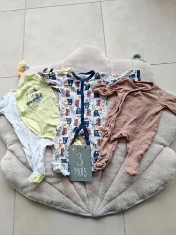 lot pyjamas