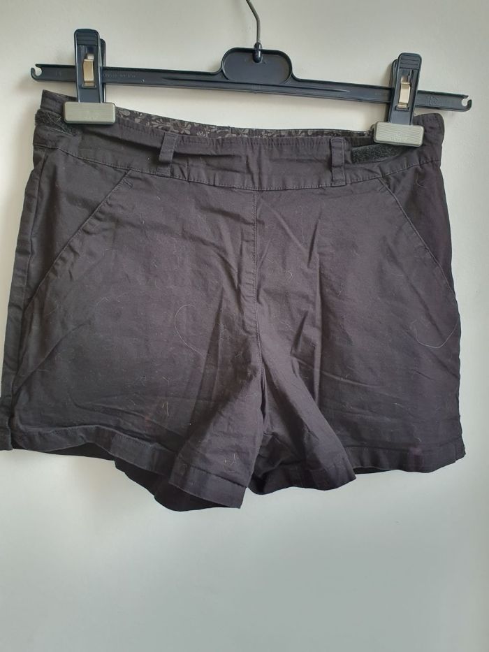2 shorts jupe femme S - photo numéro 2