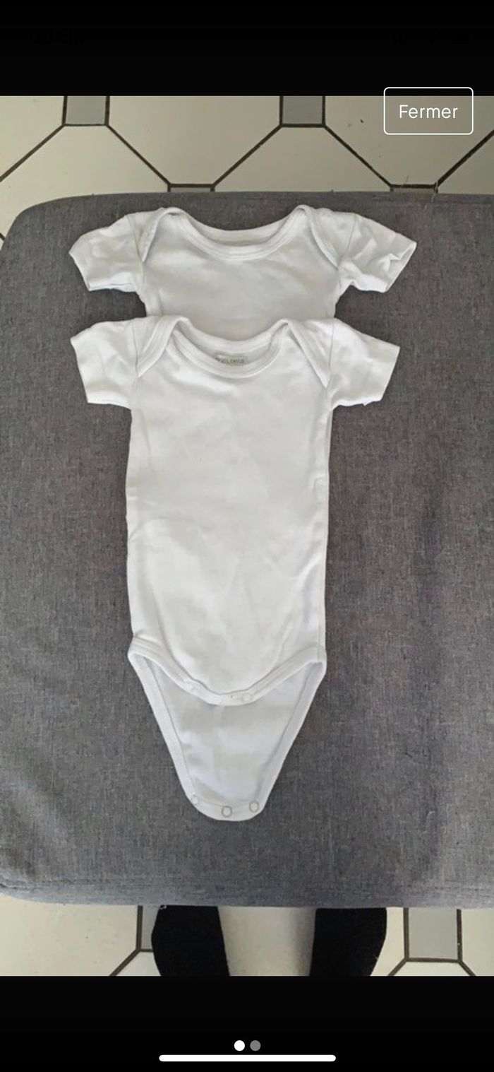 Lot de 2 bodies 6mois
