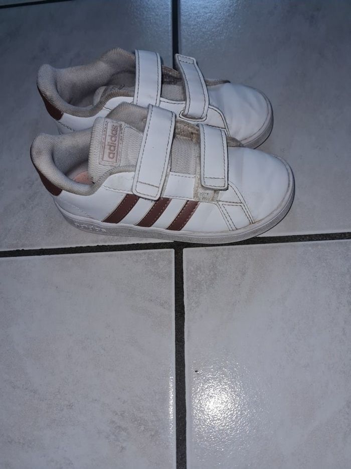 Basket adidas grand court 27 - photo numéro 2