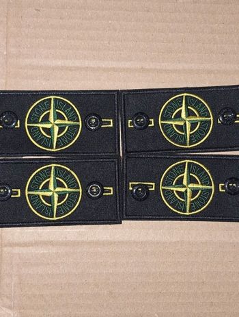 4 Patch Stone Island + 8 Boutons Stone Island
