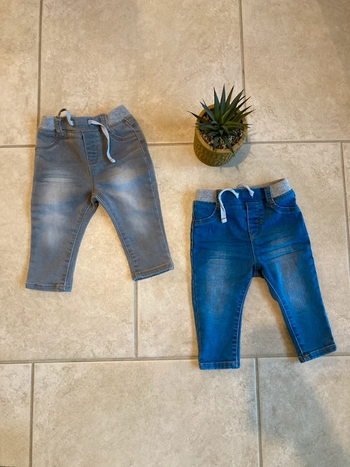 Lot de 2 jeans garçon taille 6 mois