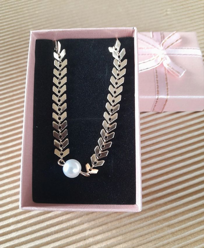 Collier V et perle - photo numéro 3