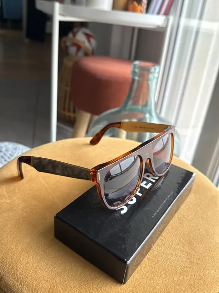 Lunette de soleil Retrosuperfuture Flat Top - Noire et or - parfait état - photo numéro 3