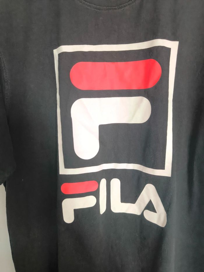 Tee shirt fila noir taille L - photo numéro 2
