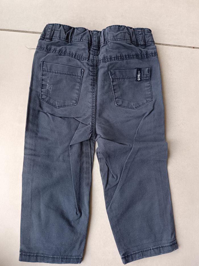 2 pantalons 12 mois - photo numéro 5