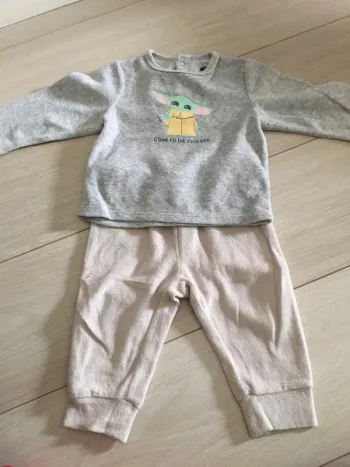 Pyjama 2 pièces velours 12 mois Star Wars