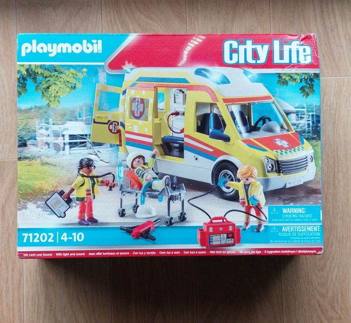 Playmobil City Life 71202 Ambulance avec effets lumineux et sonore neuf scellé