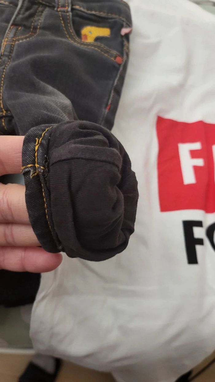 Un jean Vertbaudet taille 3 mois et un pyjama offert - photo numéro 6