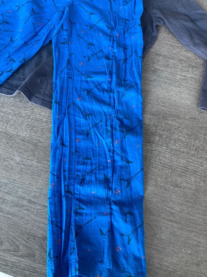 Pyjama à donner - photo numéro 3