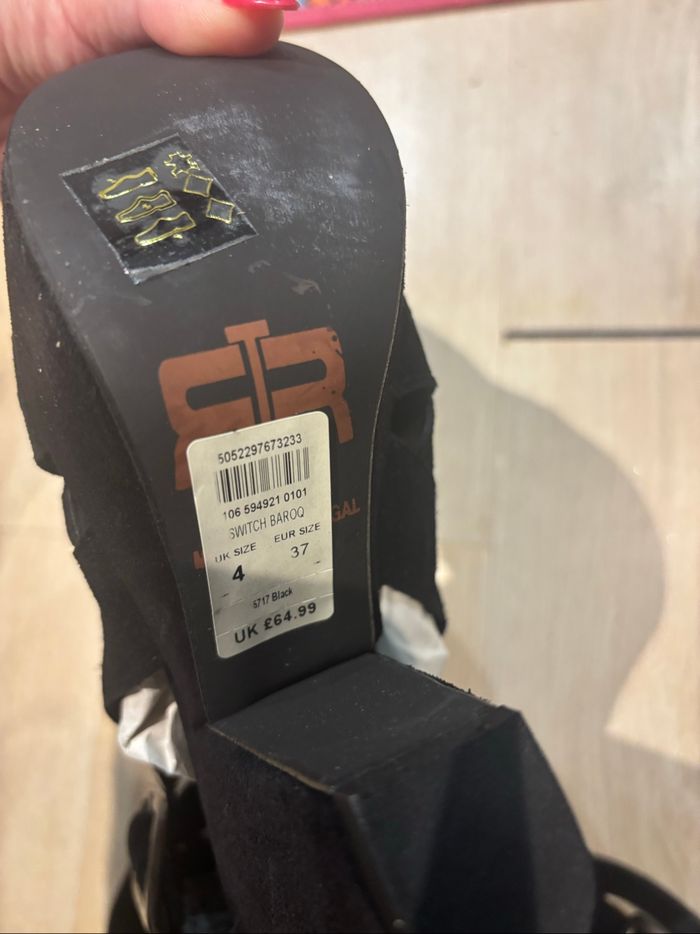 Chaussure à talon noir - photo numéro 3