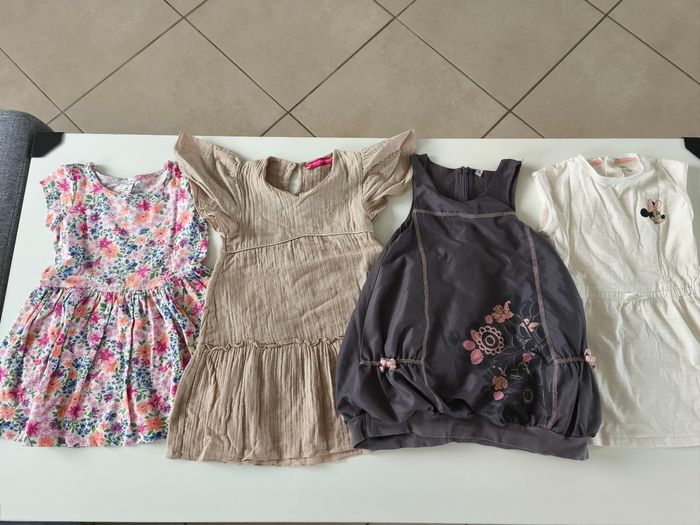 Lot de robes