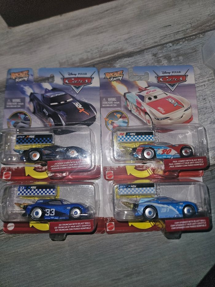 4 voitures cars Mattel neuves rare série spéciale xrs