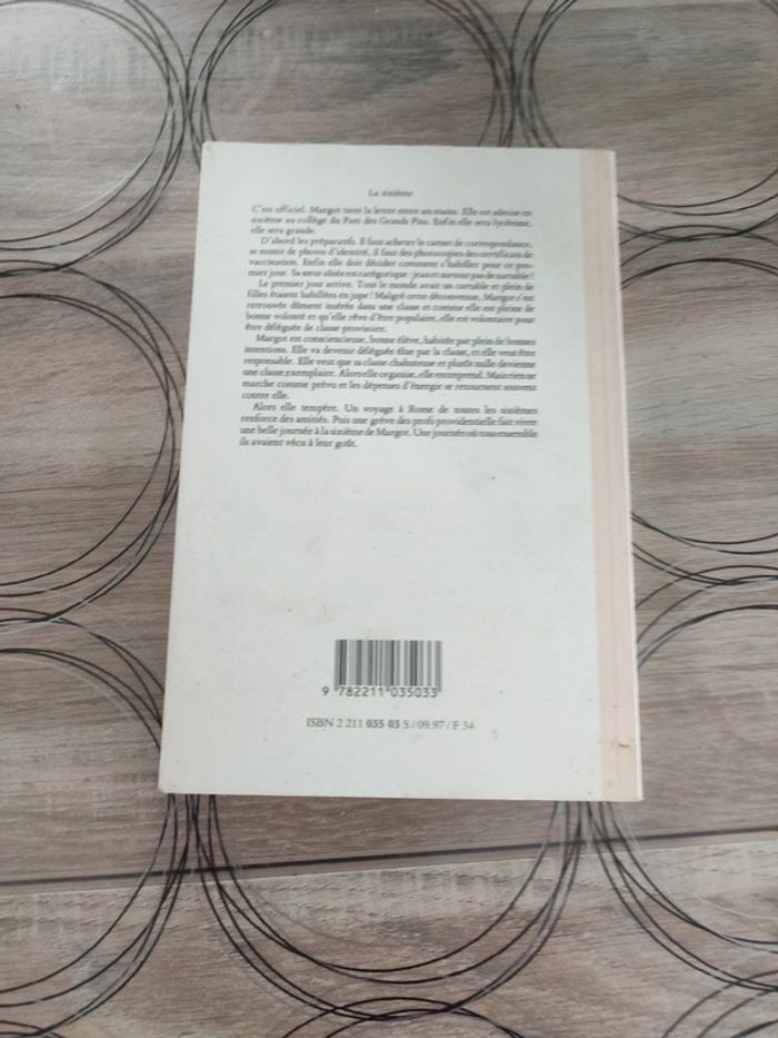 Livre ma sixième de Susie morgenstern - photo numéro 2