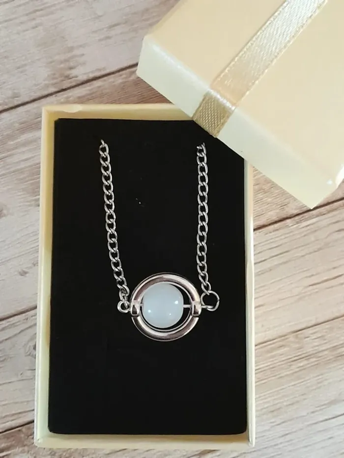 Collier pendentif, pierre de Lune, Bella Swan, Twilight - photo numéro 3