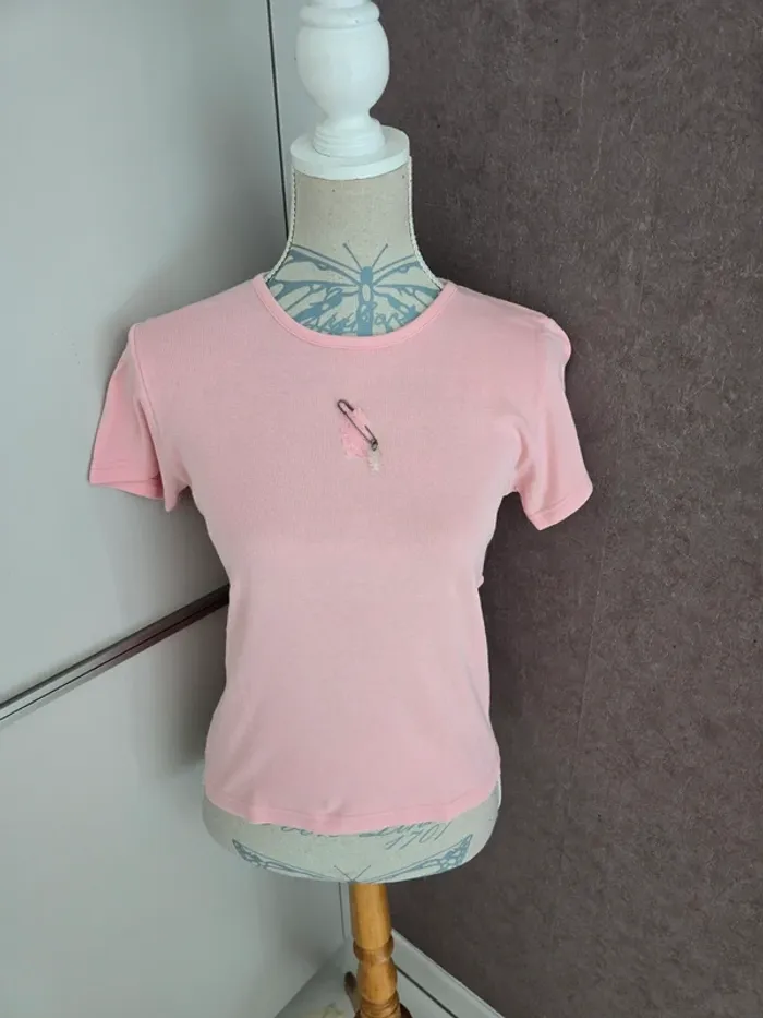 Tee-shirt diplodocus taille 3 correspond à une taille 38 excellent état