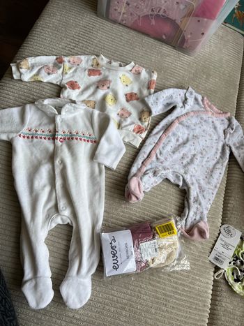 Lot bébé 1 mois