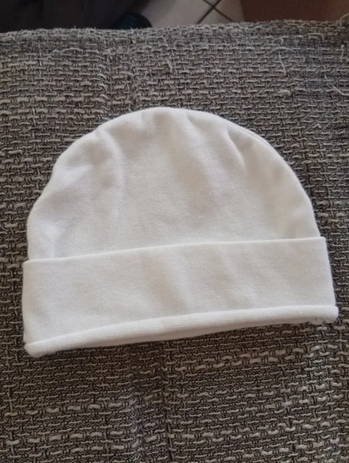 2 bonnet - photo numéro 2